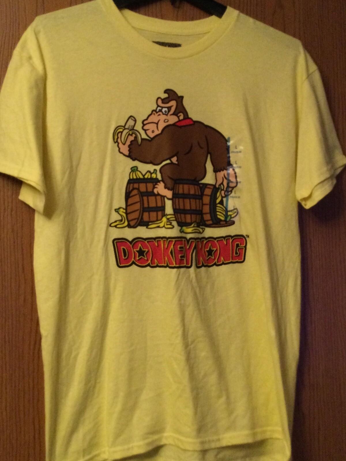 Donkey Kong - Yellow Shirt - NWT - Nintendo - L S