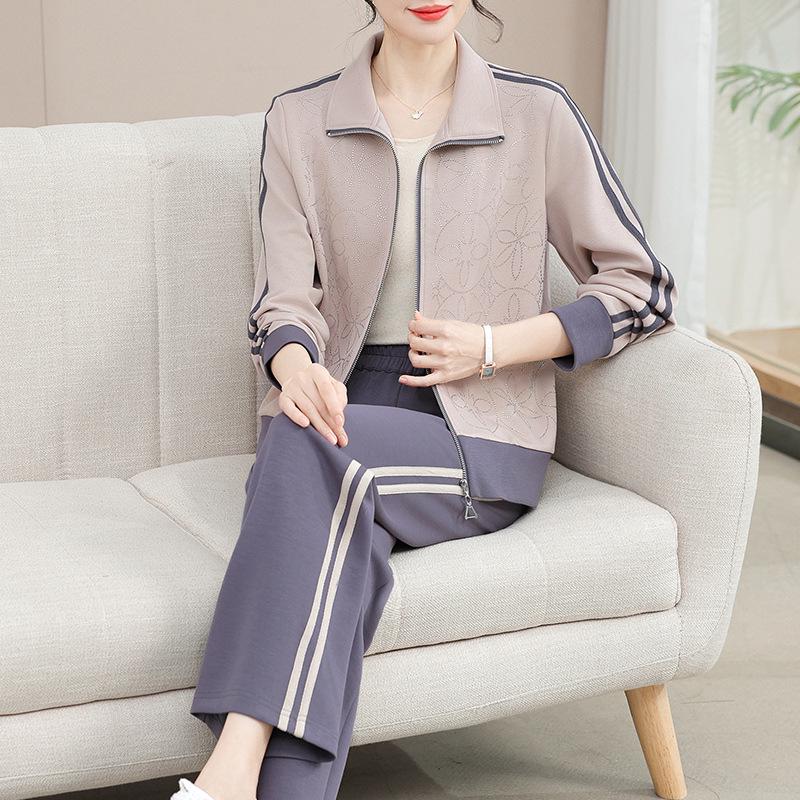 2025 Spring Tracksuit for Middle-aged Moms: Age-defying Casual Jacket and Top Set for Spring and Autumn