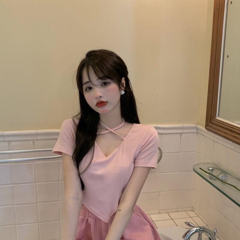 

Женский облегающий розовый летний комплект из футболки и шорт - модный повседневный дизайн L