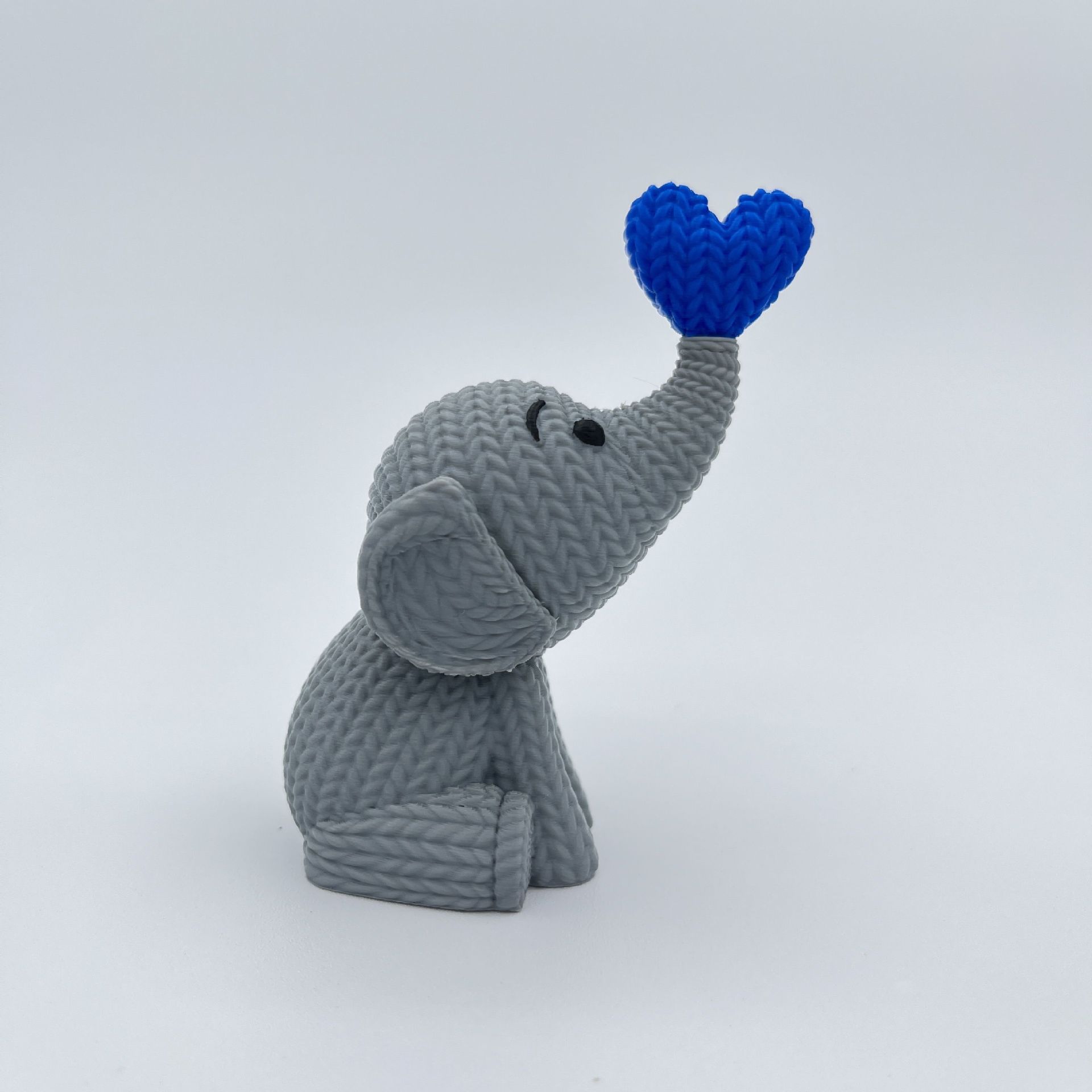 

3D Printing Heart Blowing Elephant Shaped Model, Creative Home Desktop Decoration, Lover Gift