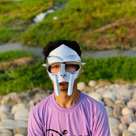 Sada 4 Masek MF Doom Party Doom Mask Limitovaná edice Mad Villan Gladiátorská obličejová maska Rapper Cosplay doplněk Nejlepší dárek