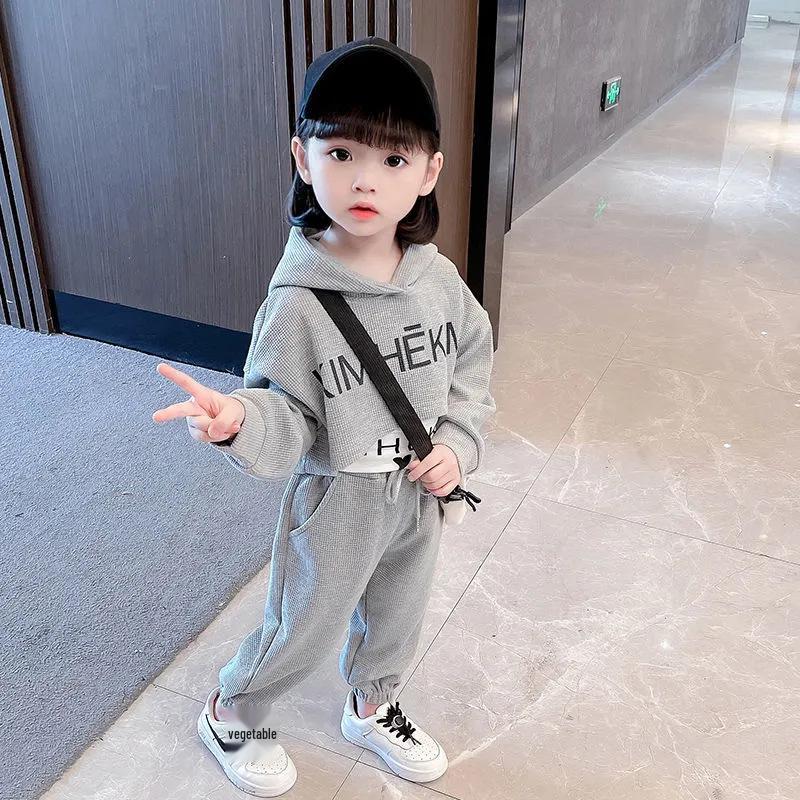 Girls' 2025 Trendy Autumn Sportswear: Three-Piece Hooded Sweatshirt Set