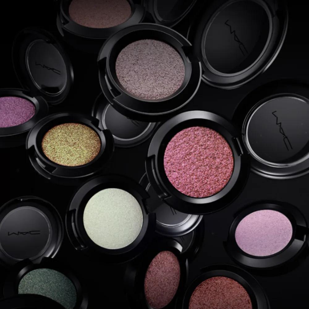 Mac She's Sparkles Dazzle Eyeshadow Girlfriend Silver Gray