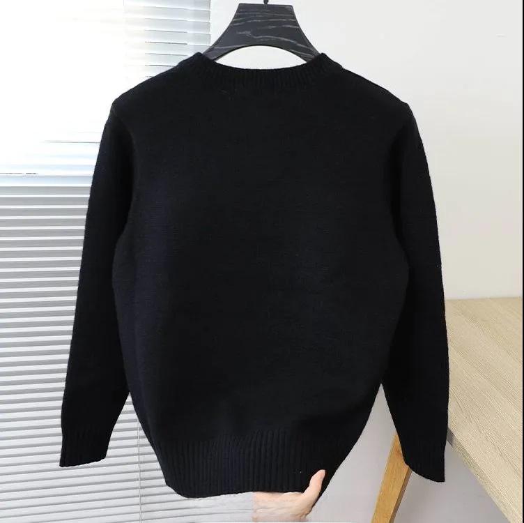 Men's Solid Color Round Neck Winter Pullover Sweater - Soft, Stylish, Youthful Knitwear