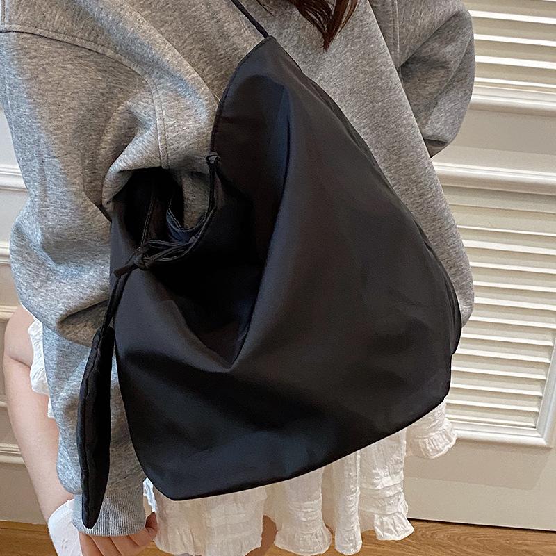 2025 New Lazy Wind Pleated Shoulder Strap Bag Women Ins Niche Large-capacity Casual Versatile Shoulder Messenger Bag