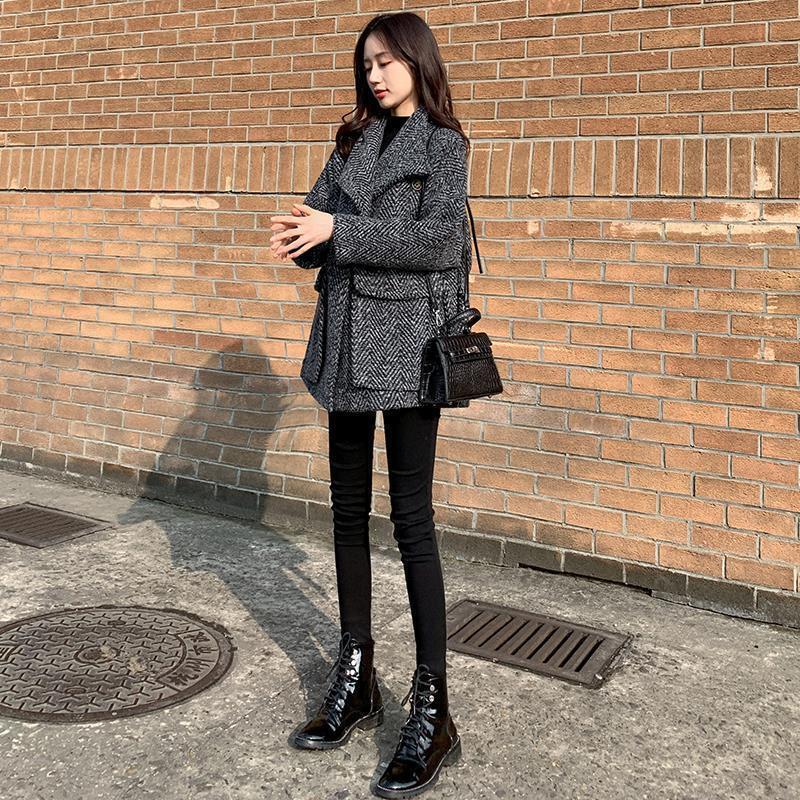 2025 Autumn/Winter Plaid Petite Woolen Coat - Mid-Length, Loose Fit for Women
