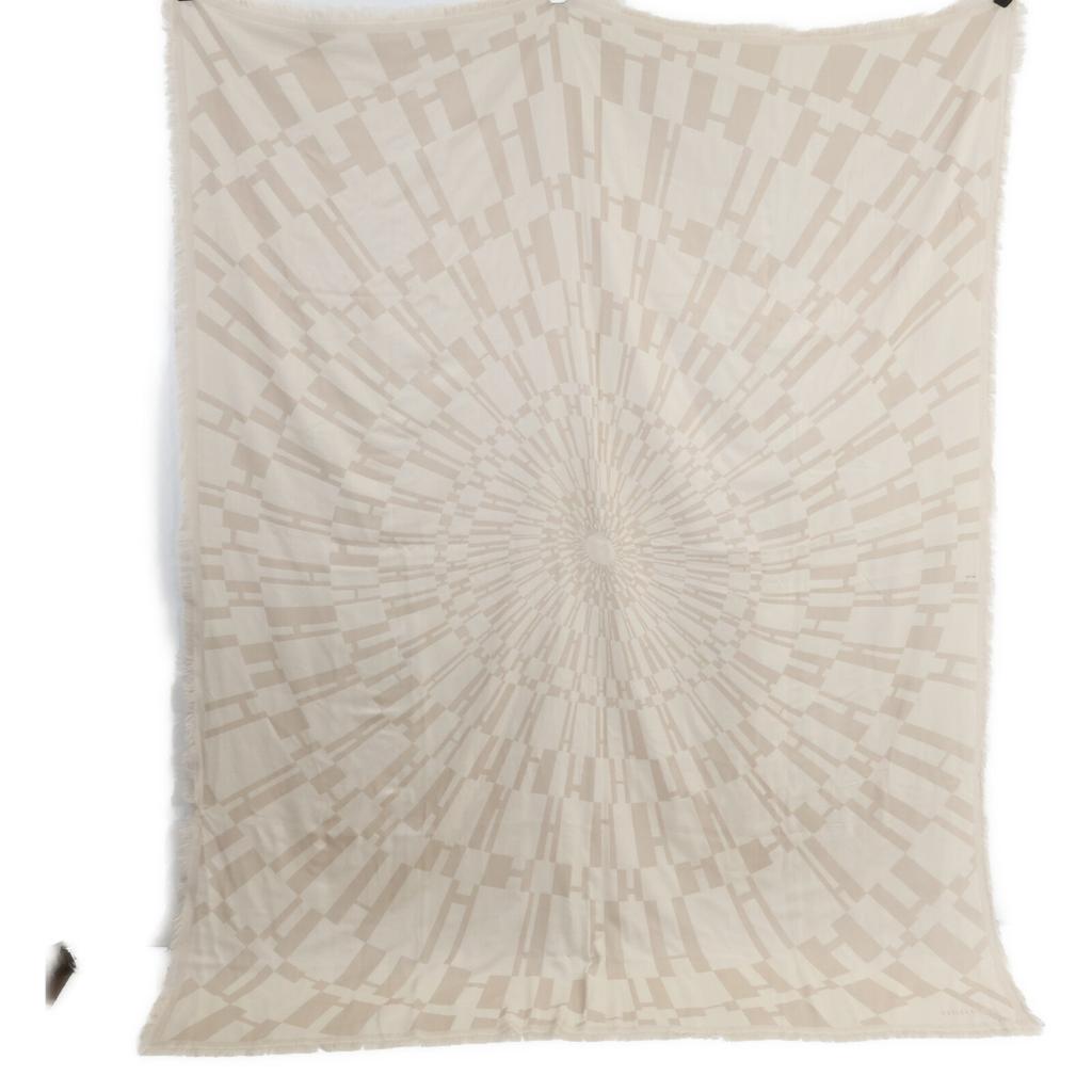 HERMES Large cashmere silk H motif fringe stole light beigeUsed