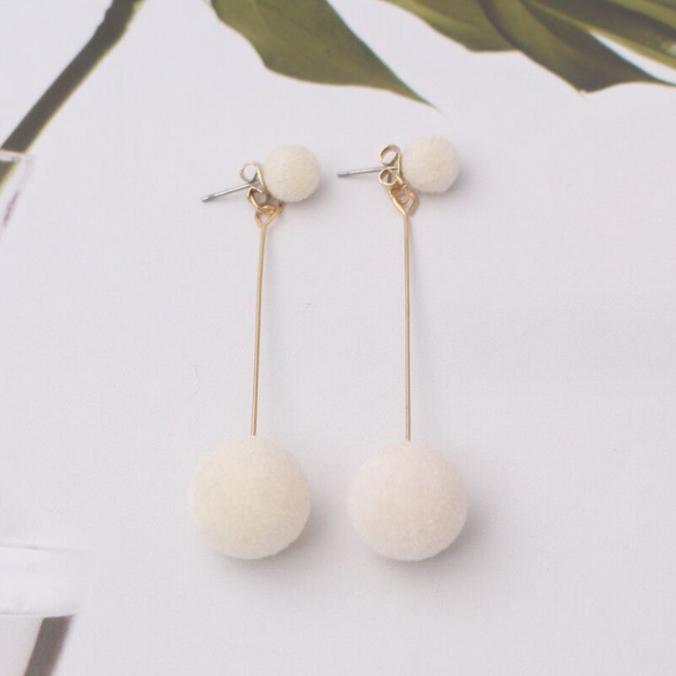 

Серьги, 1 пара, женские, темпераментные, с шариками, двусторонние длинные серьги-капли белый