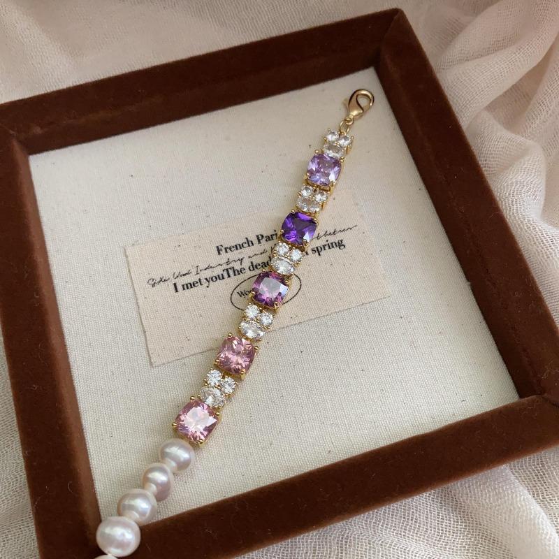 Fashion Exquisite Light Luxury Atmosphere Noble Pearl Bracelet Colored Large Particle Hollow Square Full Diamond Pearl Bracelet