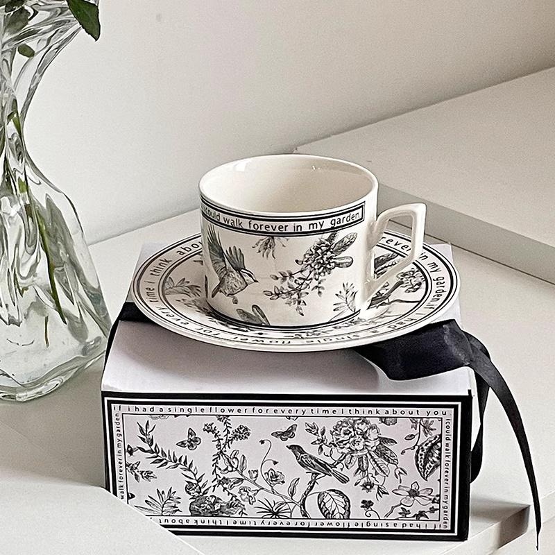 French Retro Black & White Coffee Cup Set - Summer Lily Luxury Gift Box, Premium Ceramic for Home, Cafe & Souvenir