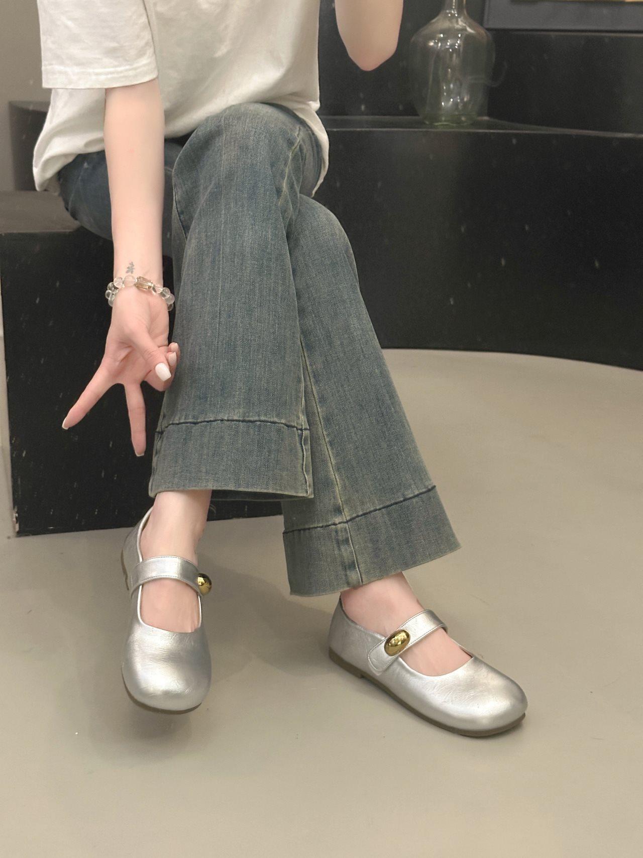 

Summer With New Skirt French Soft Sole Adhesive Tape Gentle Flat Bottom Shallow Mouth Evening Breeze Mary Jane Shoes Single Shoes Women 35 серебряный