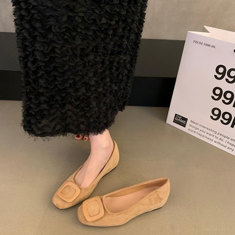Innere höhenerhöhende Schuhe Koreanische Version Temperament quadratischer Kopf flacher Mund Einzelne Schuhe Pendelschuhe Damen Frühherbst neu ein-peda
