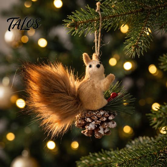 Window Sill Festive Adornments Christmas Squirrel Ornaments for Tree, Cute Felt Plush Woodland with Pine Pastoral Style Party Supplies Cone,