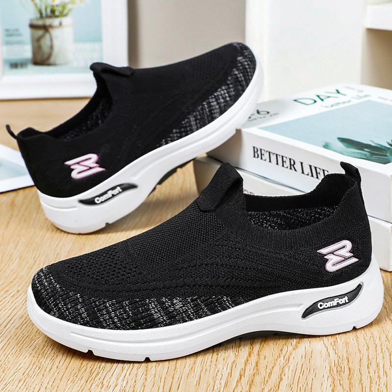 

Shoes women s shoes versatile summer mesh breathable casual shoes one pedal old Beijing cloth shoes soft sole soft surface mother shoes 41