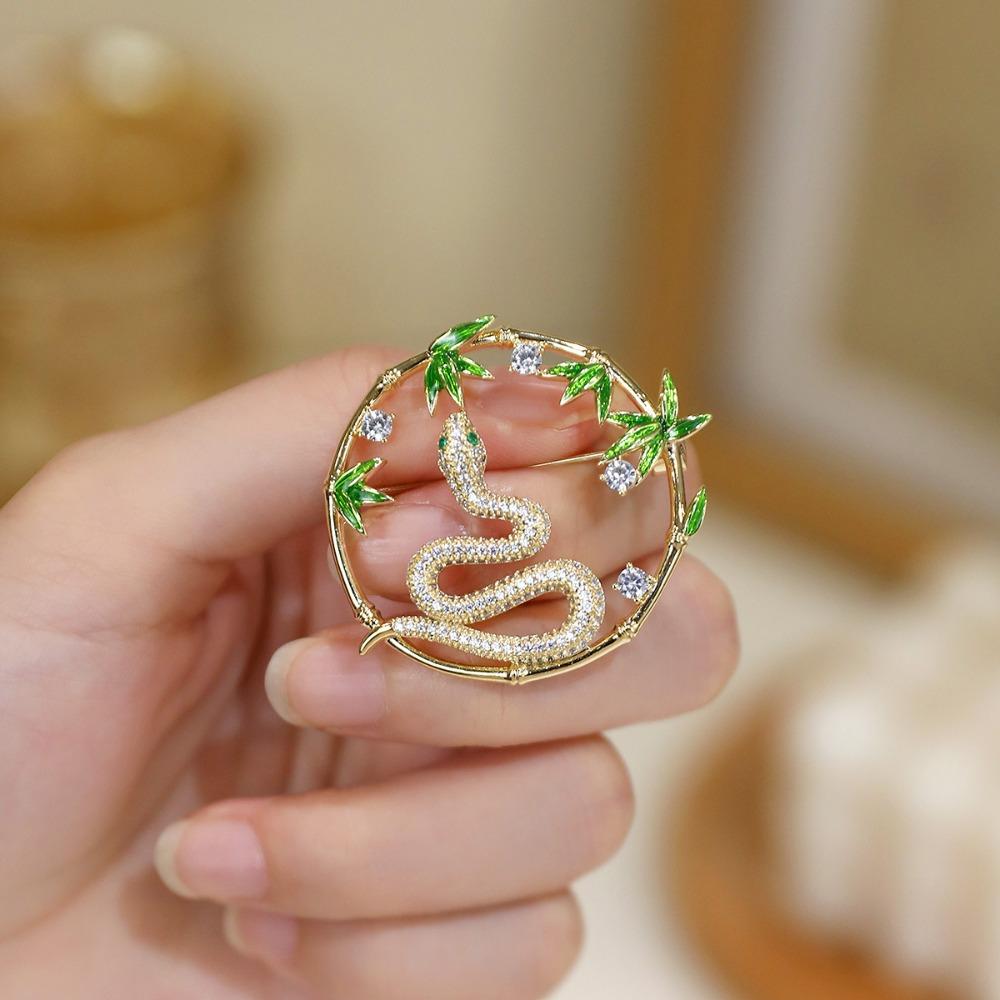 Minimalist Rhinestone Collar Pins Sparkling Snake Lapel Pin Elegant Zodiac Snake Brooch  Party