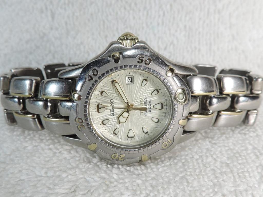 [USED] SEIKO SCUBA Women's Titanium Watch, 200m Water Resistant, Battery Replaced, Working