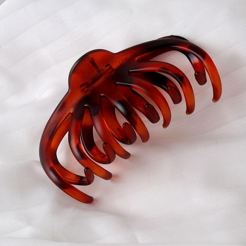 Elegant Tortoiseshell Claw Clip for Women s Hair Bun