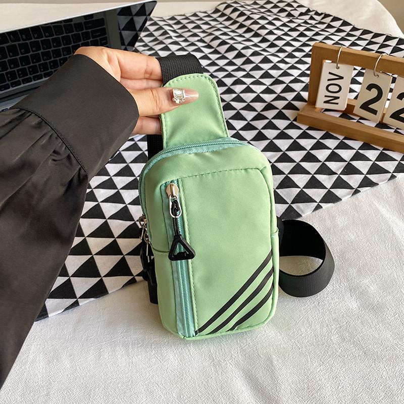 Stylish Mini Crossbody Bag For Women Simple Elegant Phone Pouch Urban Chic Design зелёный