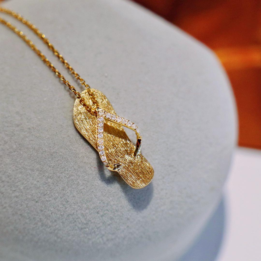 

Women s S925 Sterling Silver Slipper Pendant Necklace: High-End, Versatile Fashion with a Japanese and Korean Influence 925 Silver