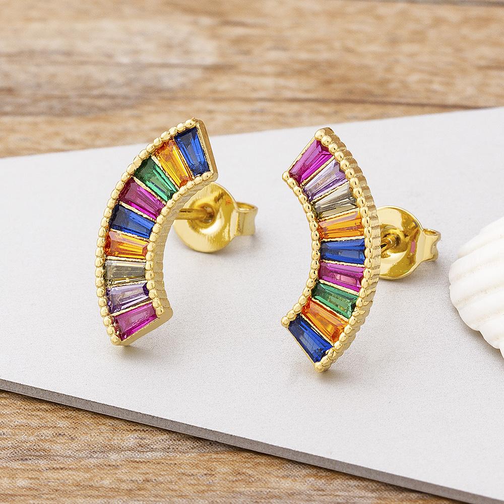 New Fashion Geometric Full Rhinestones Stud Earrings for Women Shine Luxury Crystal Earrings Fine Wedding Party Jewelry Gift