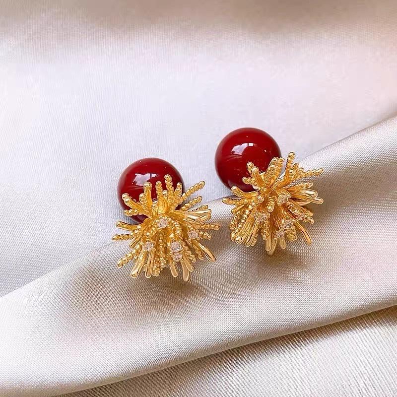French retro Hong Kong style red geometric resin earrings stud earrings personality temperament earrings women