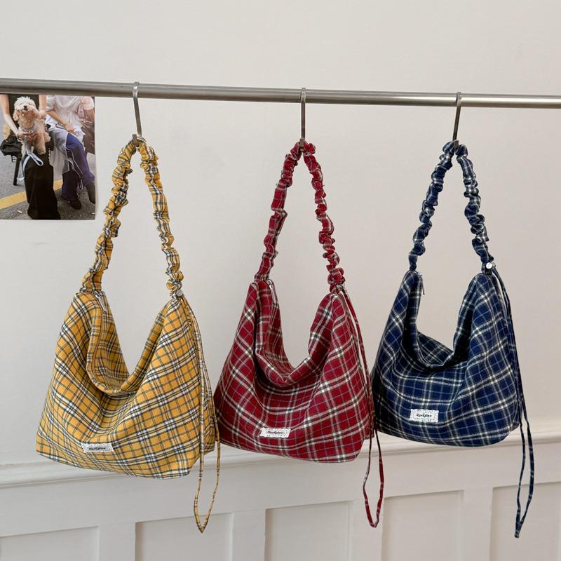 New Korean Shoulder Bag Pleated Large Capacity Lightweight Handbag Versatile Film College Style Plaid Bag Women