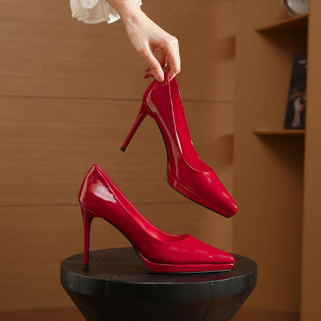 10526 [sheepskin] high heels women's thin heels 2025 new pointed patent leather commuter waterproof table shoes