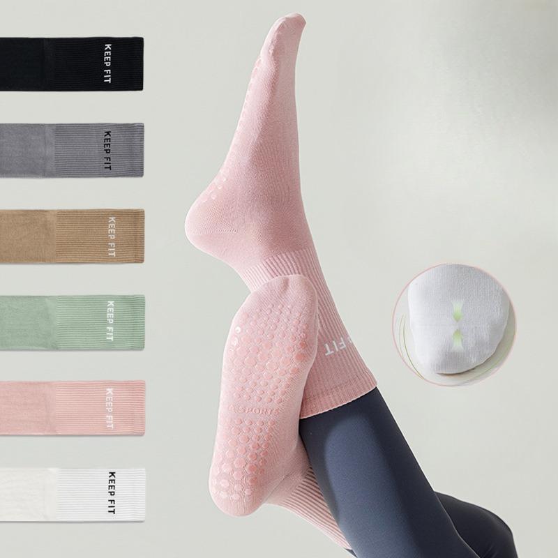 

Boneless Yoga Socks, Women s Mid-calf Socks, Pure Cotton, Autumn and Winter Fitness, Dance, Pilates, Professional Anti-slip Sports, Adult 1 pair