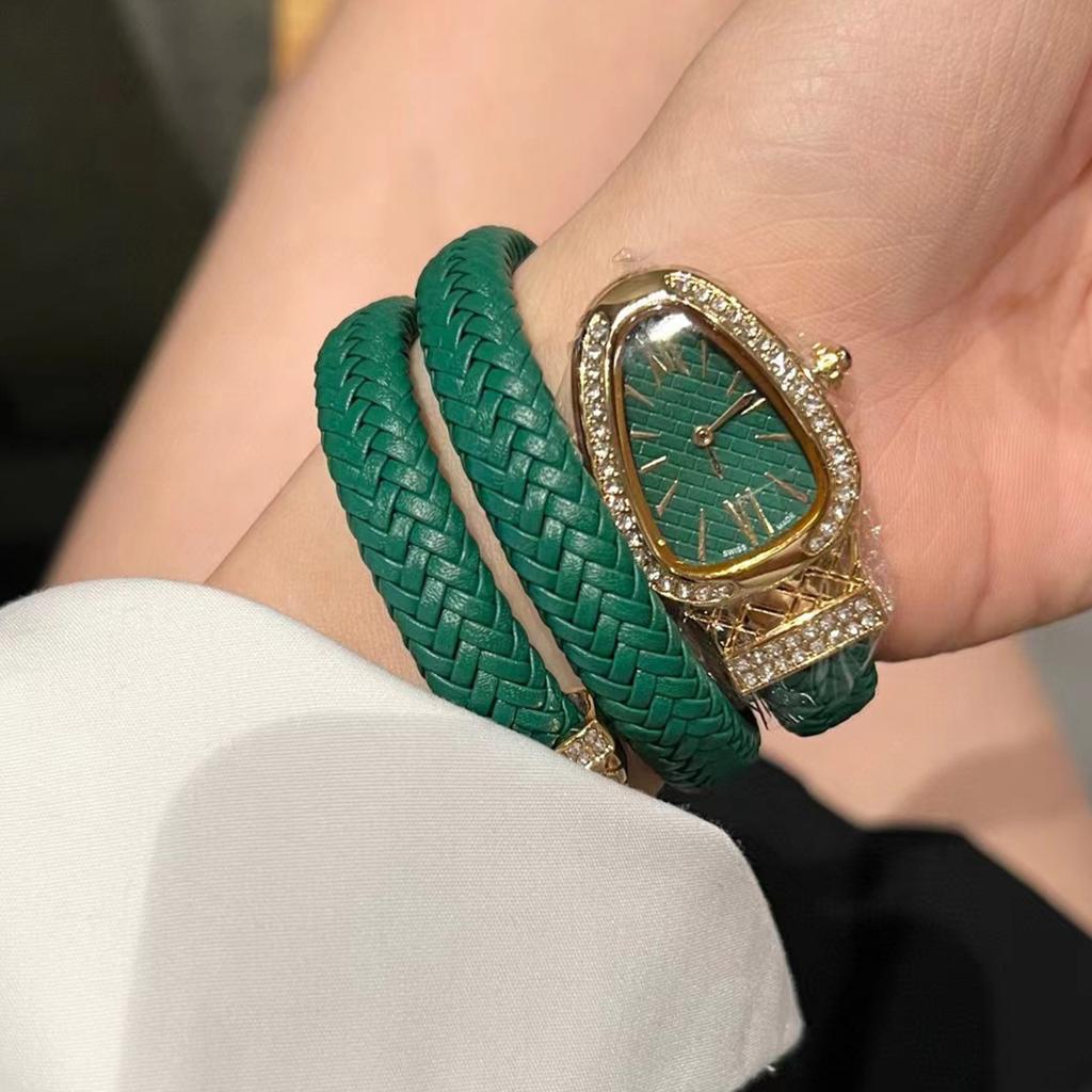 Baoge neue schlangenförmige, mit Diamanten besetzte Damen-Business-, Mode-, Freizeit-Quarz-Temperament-Damenuhr