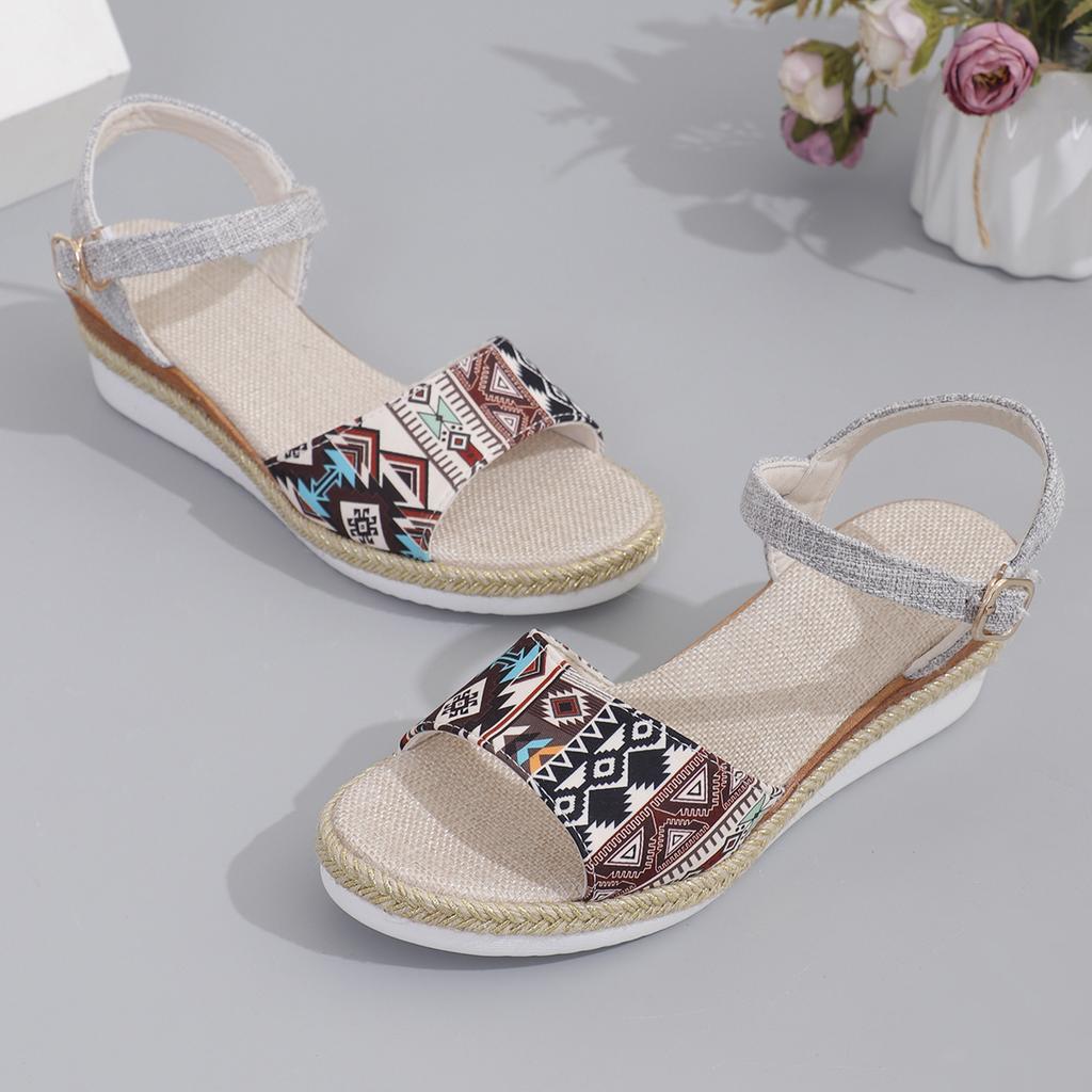 Fashion Slope Heel Thick Sole Sandals for Women's Summer 2024 New Fashionable and Versatile Trendy Internet Famous Roman Shoes