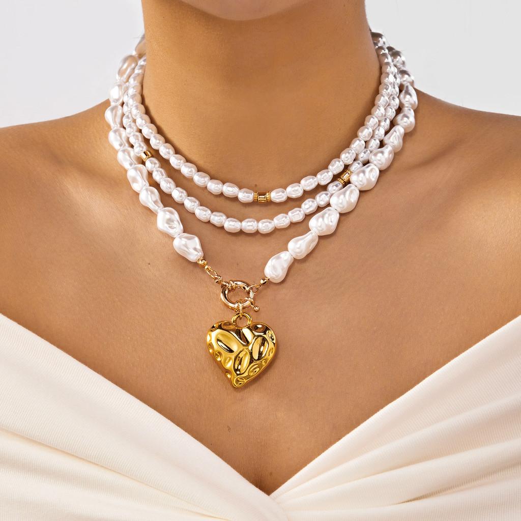 Spring 2025 Artistic Retro Pearl Collar Chain With Unconventional Shape For Women