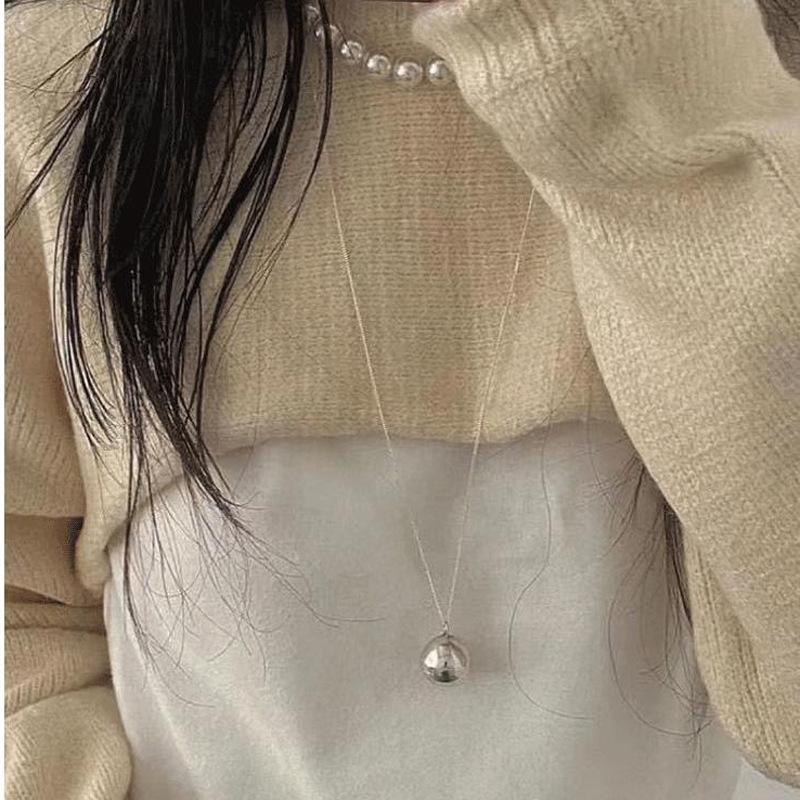 

Корейская версия ins simple light luxury universal ожерелье дизайн sense кулон круглый шар свитер цепочка женская вещь ювелирные изделия