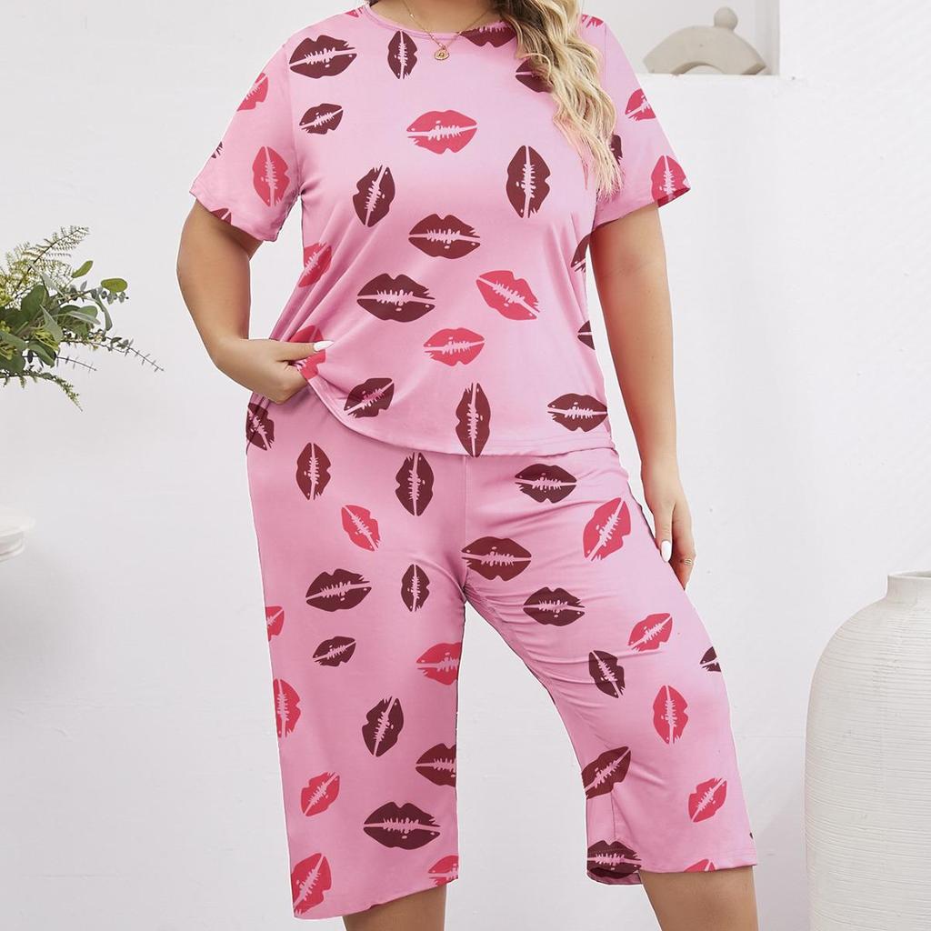 Women's Large-Size Loose Round Neck Short Sleeve Pajama Set with Cropped Pants