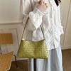Tote Bag - A Small, Minimalist and Retro-style Shoulder Bag for Women
