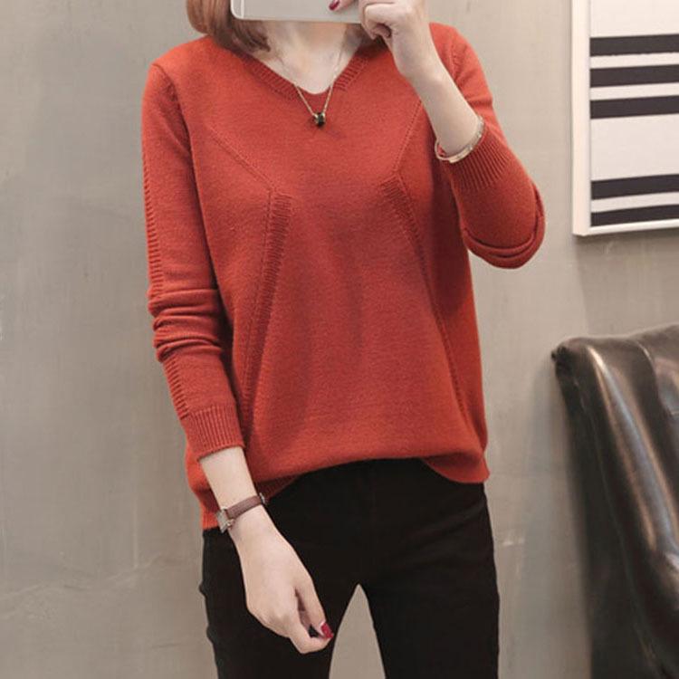 Women's V-Neck Sweater: Stylish, Slimming, Long-Sleeved Knit with Back Slit - Perfect for Spring and Autumn in Solid Colors.