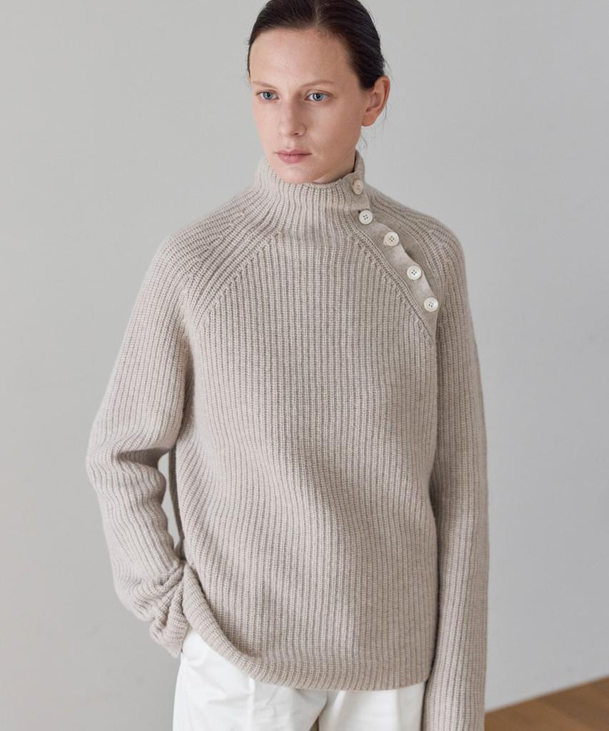 Ibokeuela Button High Neck Knit(Cream Beige)