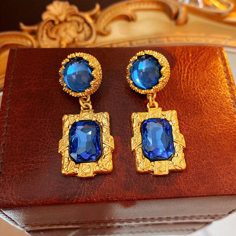 Medieval vintage earrings, court style niche high-end stud earrings Internet celebrity retro earrings jewelry women