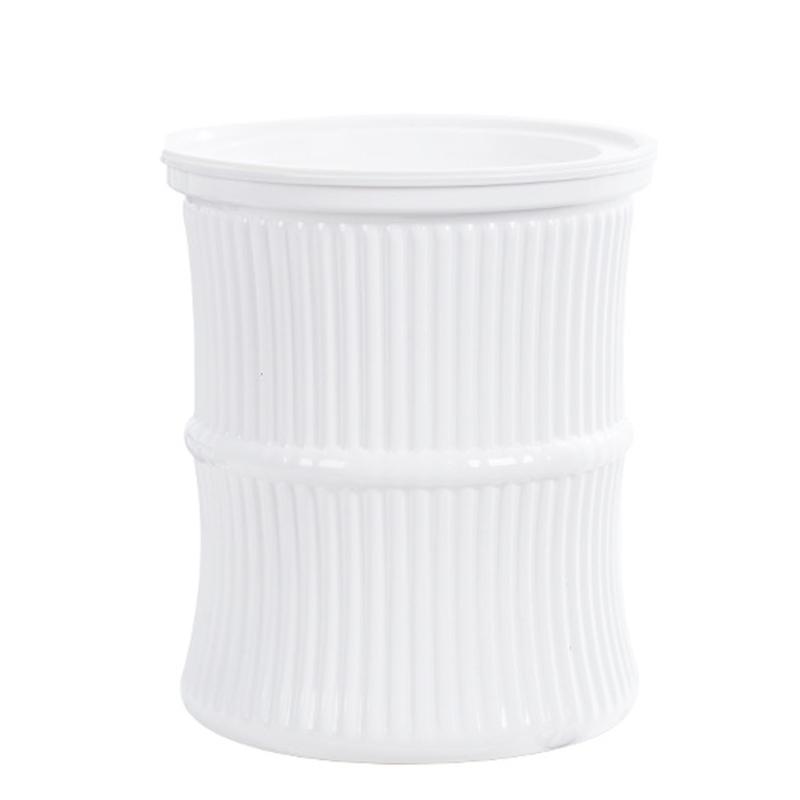 Lightweight Automatic Hydrating Sustaining Plant Container Planter Flower Pot With Vibrant Color Option for Indoor Plant