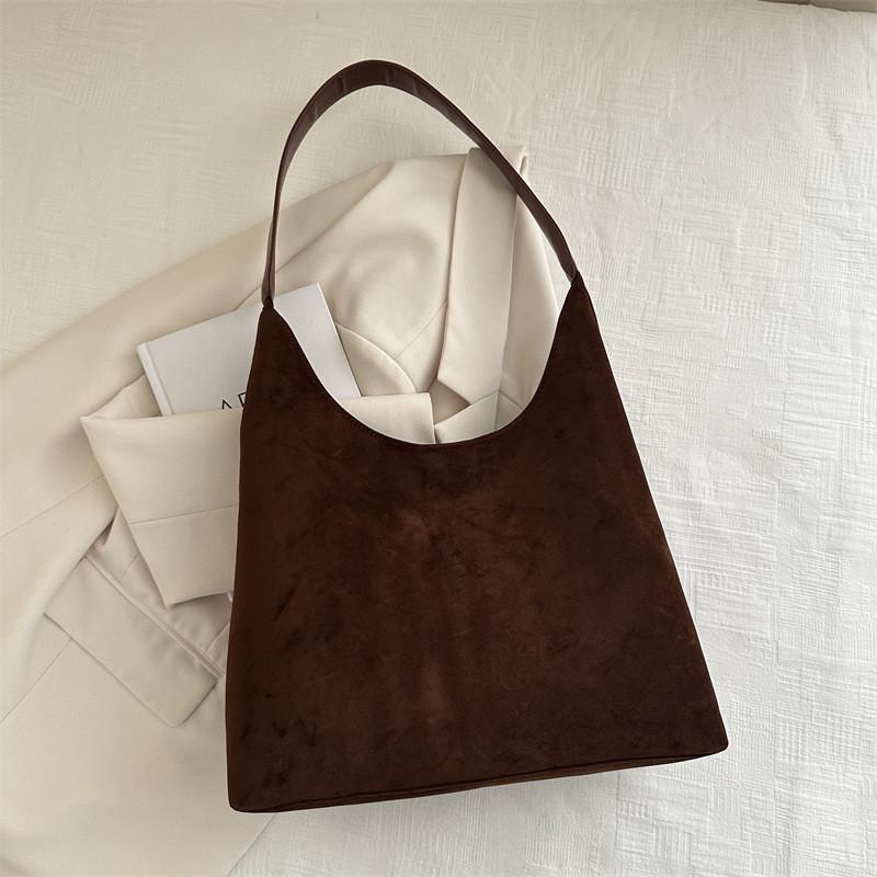 

Chic Medium Size Tote Bag With Unique Street Style And Durable Polyester Lining Perfect For Daily Outfits кавовий
