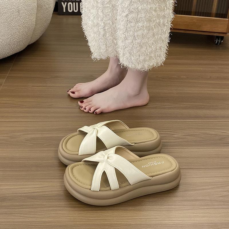 Cool Slippers Female Summer Wear 2025 New Fairy Style with Skirt Platform Beach Sandals Fashion One-word Drag