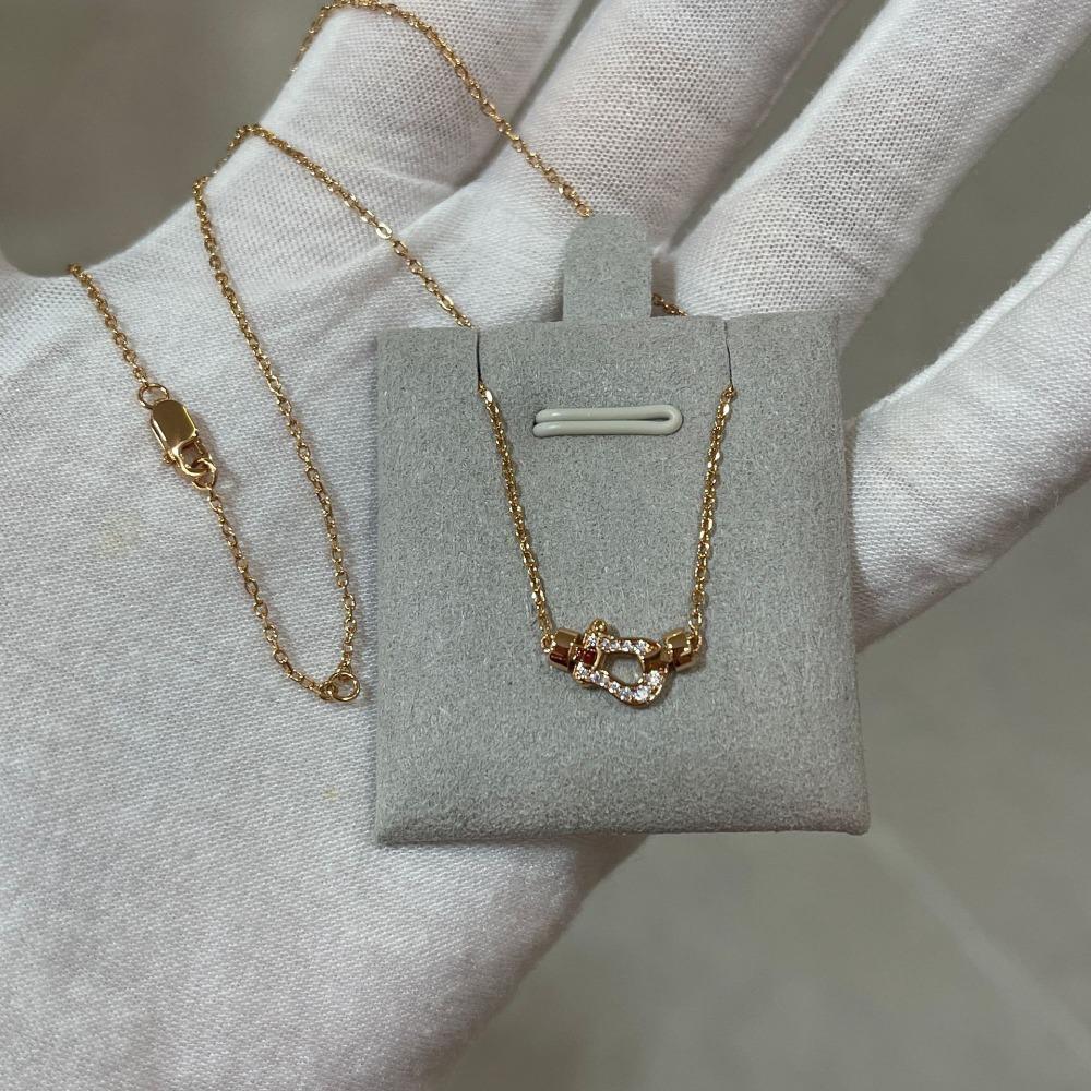 Plně pozlacený 18K růžovým zlatem Párový dárkový náramek s přezkou ve tvaru podkovy písmeno U V Náramek Gypsy Star Náramek s magnetickou přezkou