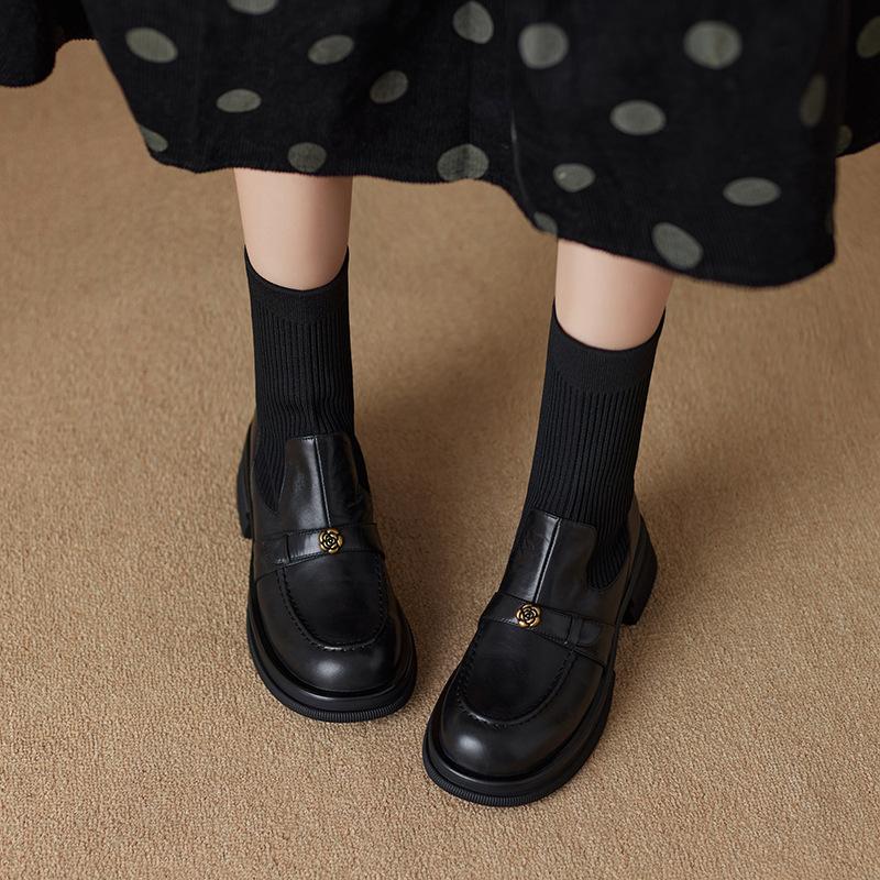 Round-headed Camellia Knitted Women's Autumn and Winter Comfortable Thick Medium-heeled Short Boots