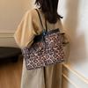 Women's bag retro leopard print bag trendy handbag 2025 new shoulder bag large capacity tote bag