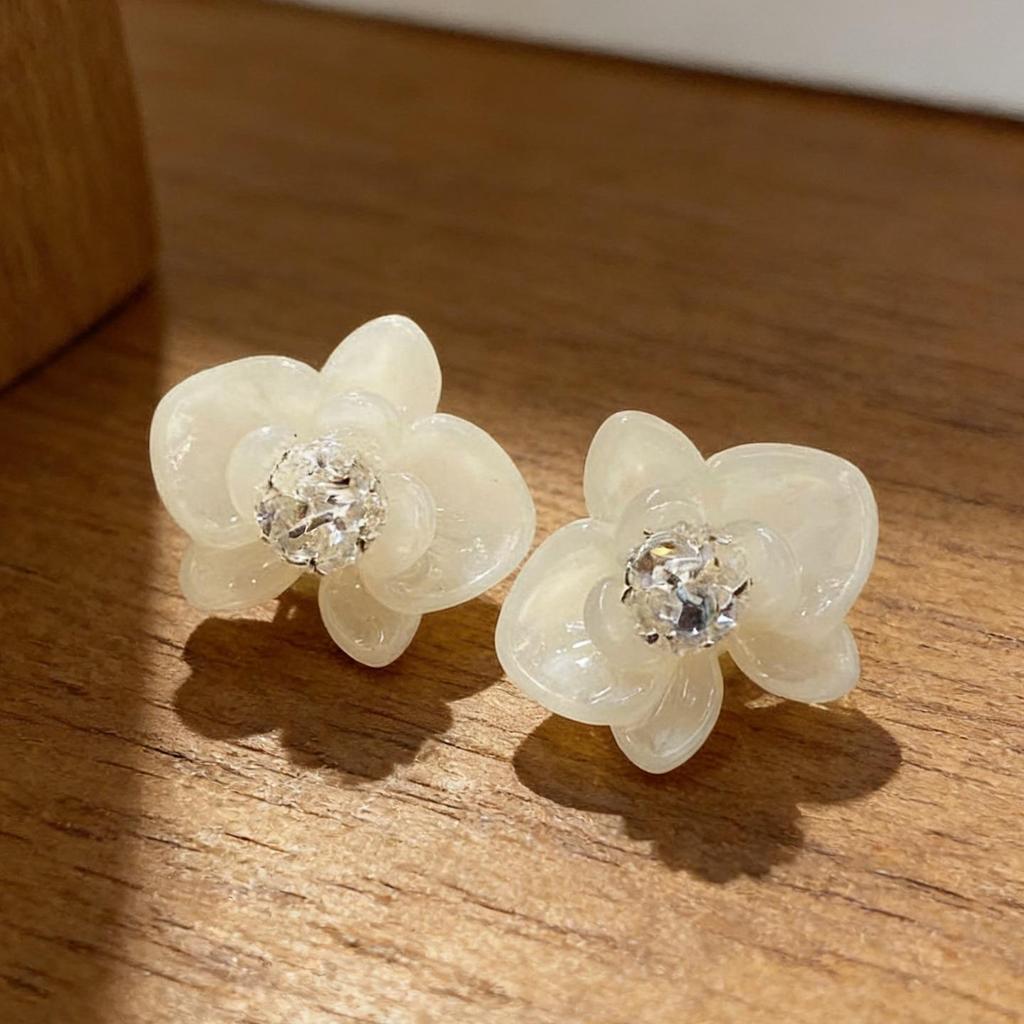 Vintage Black Series Stud Earrings 925 Silver Needle Minimalist High-End Personality Accessories for Women