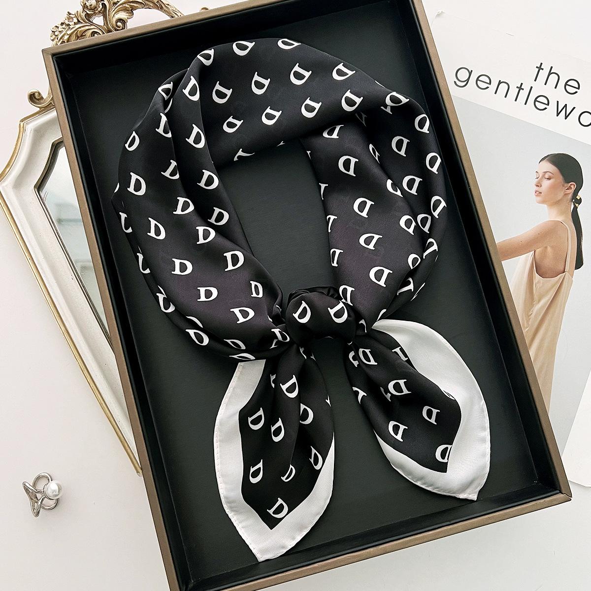 

Luxury Popular 70X70CM Shawls Print Headcloth Four Seasons Sunscreen Small Fashion Letter Silk Scarves bandanna foulard