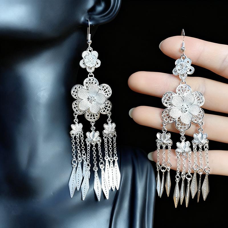 Ethnic style earrings Alloy silver-plated Miao ethnic minority Dong Yi earrings Earrings