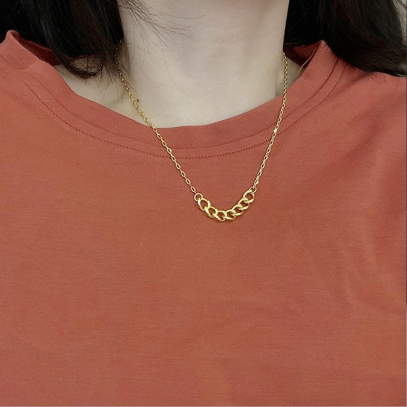 Light Luxury High-End Exquisite Necklace, Women S High-End Sense, Simple Niche Design Sense, French Collarbone Chain, Gold