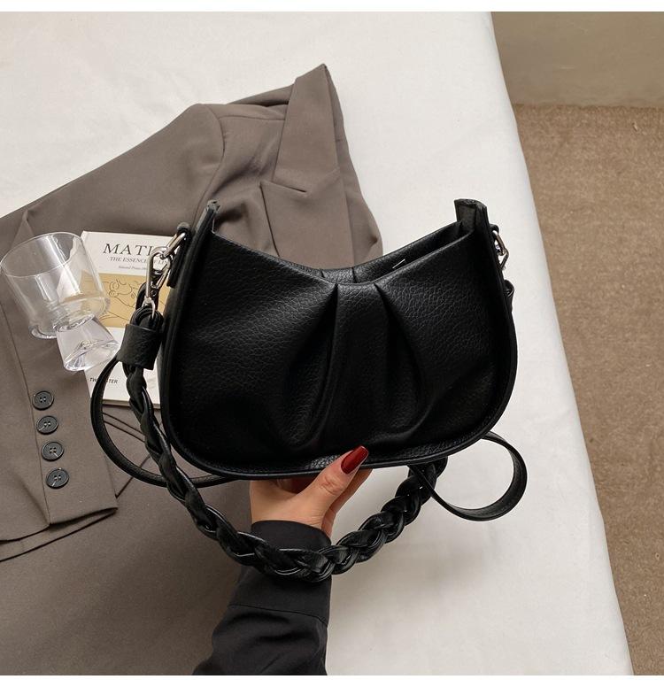

Niche underarm bag spring bag women s versatile dumpling bag new trendy high-end single shoulder messenger bag чорний