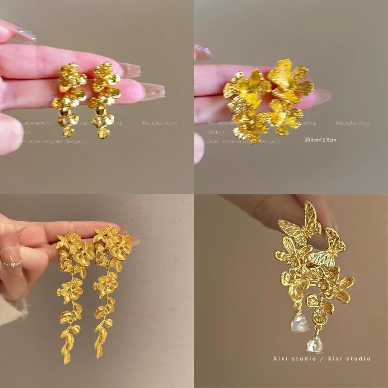 Earrings - High-end, Elegant, Metallic, Cool, Flower-shaped, Luxurious Ear Accessories, with A Retro Style. Retro-style Earrings.