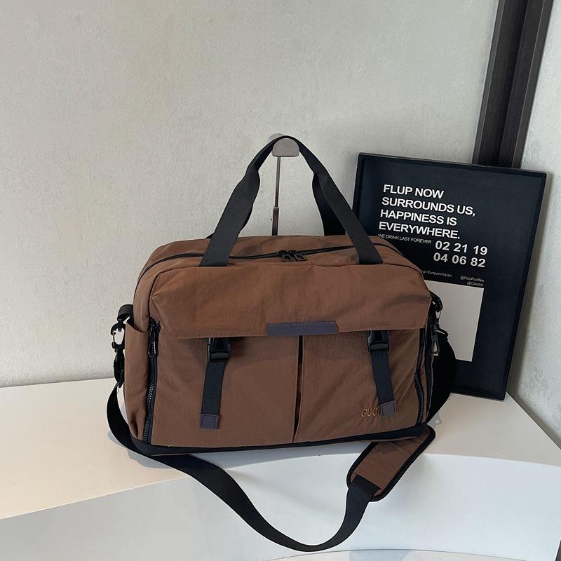 

Large capacity short-distance luggage bag travel bag sports and leisure fitness bag women s wet and dry separation swimming training messenger bag